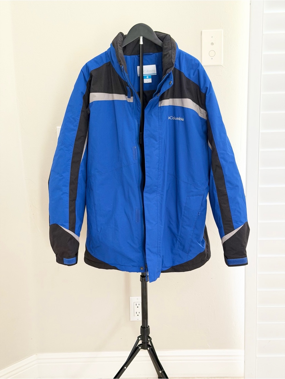 Columbia Men’s Gorpcore Insulated Ski Snowboard Jacket Blue Black